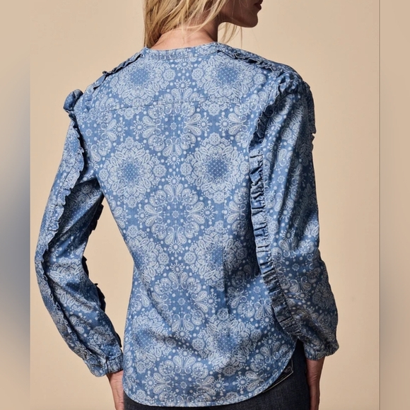 The Shirt by Rochelle Behrens Blue Patterned Button Down Size Small - Picture 2 of 7